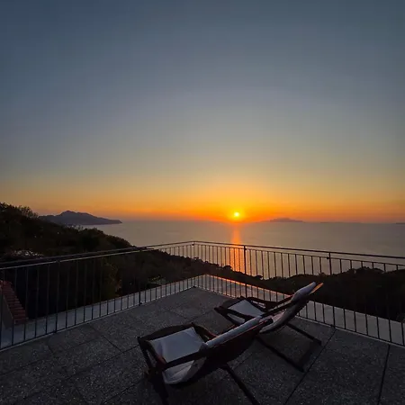Casa vacanze Sun & Relax, Relaxing Location With Seaview Massa Lubrense