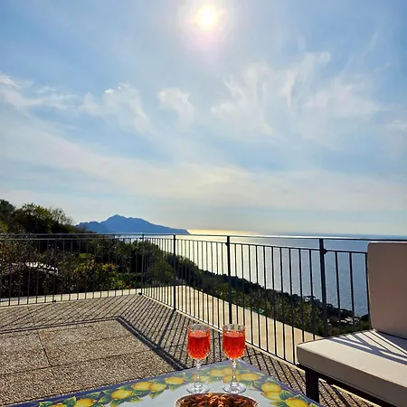 Casa vacanze Sun & Relax, Relaxing Location With Seaview Massa Lubrense