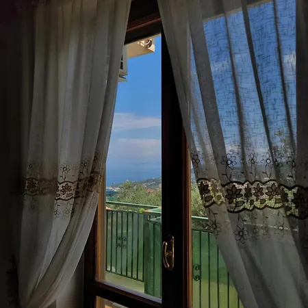 Sun & Relax, Relaxing Location With Seaview Massa Lubrense